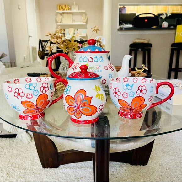 Dutch Wax Vibrant Floral Tea Set by Coastline Imports Red Accents - Picture 2 of 10
